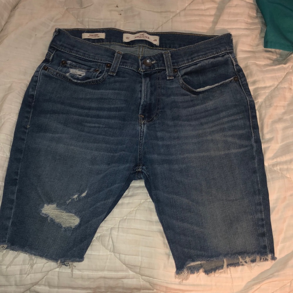 Hollister Cut off Shorts. Sz 28